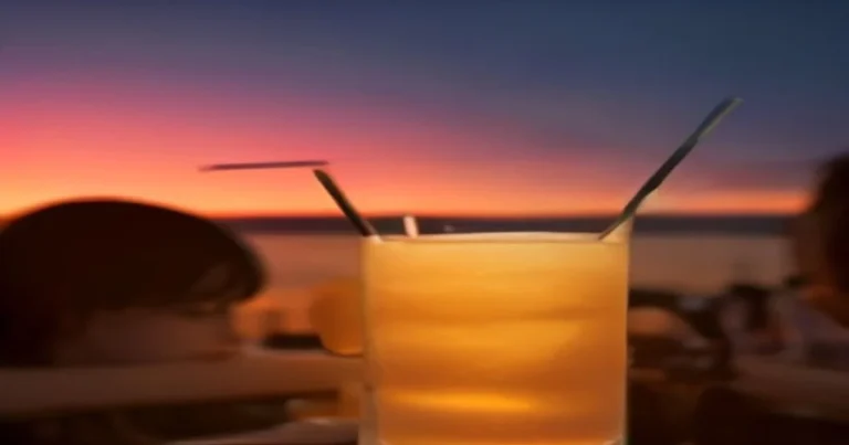 Australian Party & Drinking Etiquette: Safety, Standard Drinks and Saying No